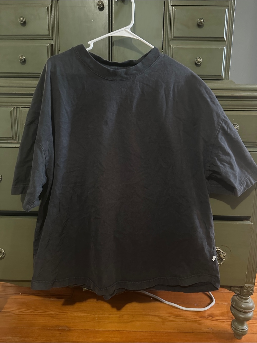 Relaxed Fit Short Sleeve TeeTop in Black
